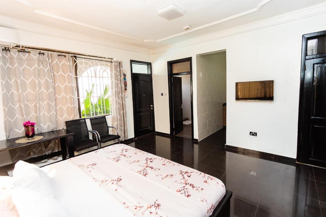 Dann Residence Ogbodjo Exterior foto